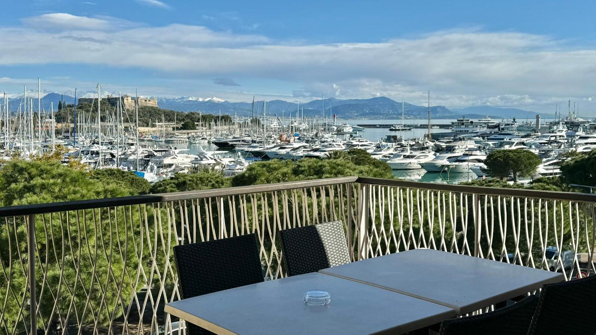 Penthouse Vue Mer Avec Rooftop,Jacuzzi,Et Parking Prive Antibes Ngoại thất bức ảnh