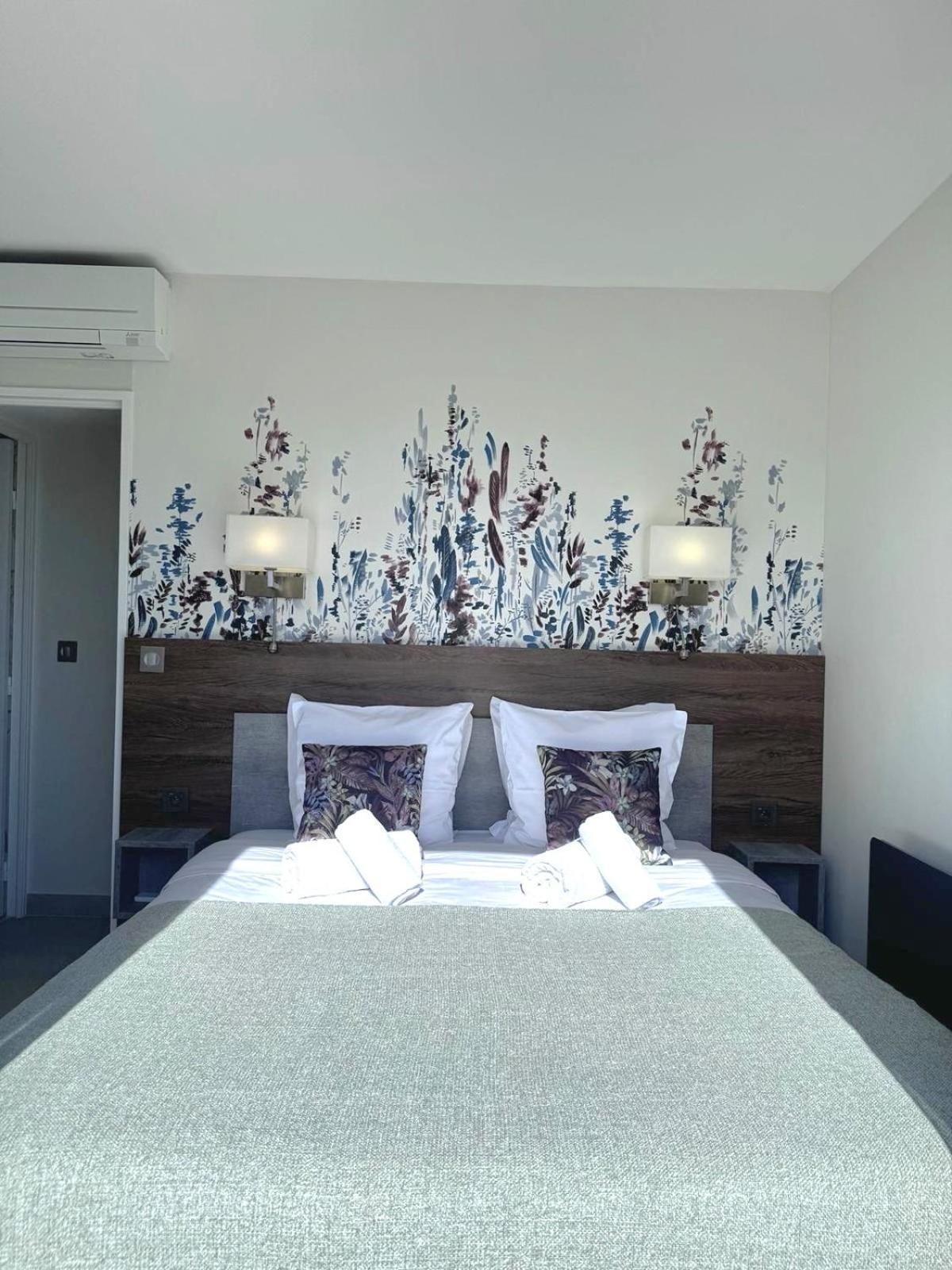 Penthouse Vue Mer Avec Rooftop,Jacuzzi,Et Parking Prive Antibes Ngoại thất bức ảnh