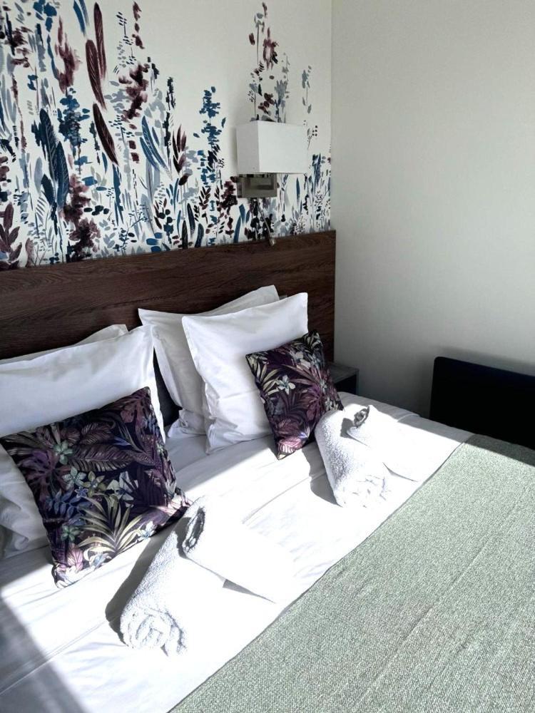 Penthouse Vue Mer Avec Rooftop,Jacuzzi,Et Parking Prive Antibes Ngoại thất bức ảnh